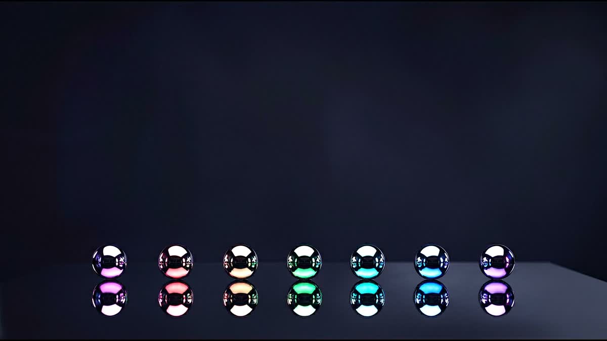 Liquid chrome: mirror droplets with colored cores
